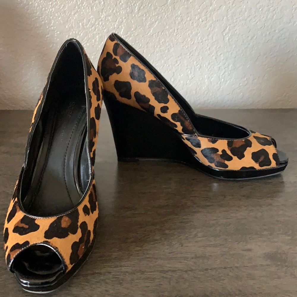 Leopard wedges